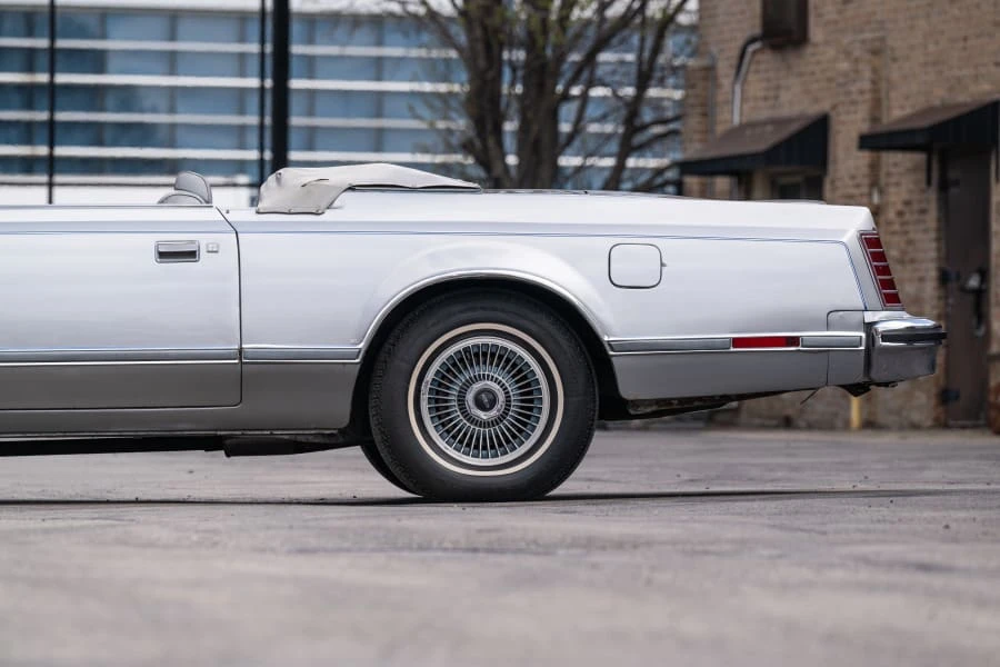 1977 Lincoln Continental Mark V - Image 25 of 31