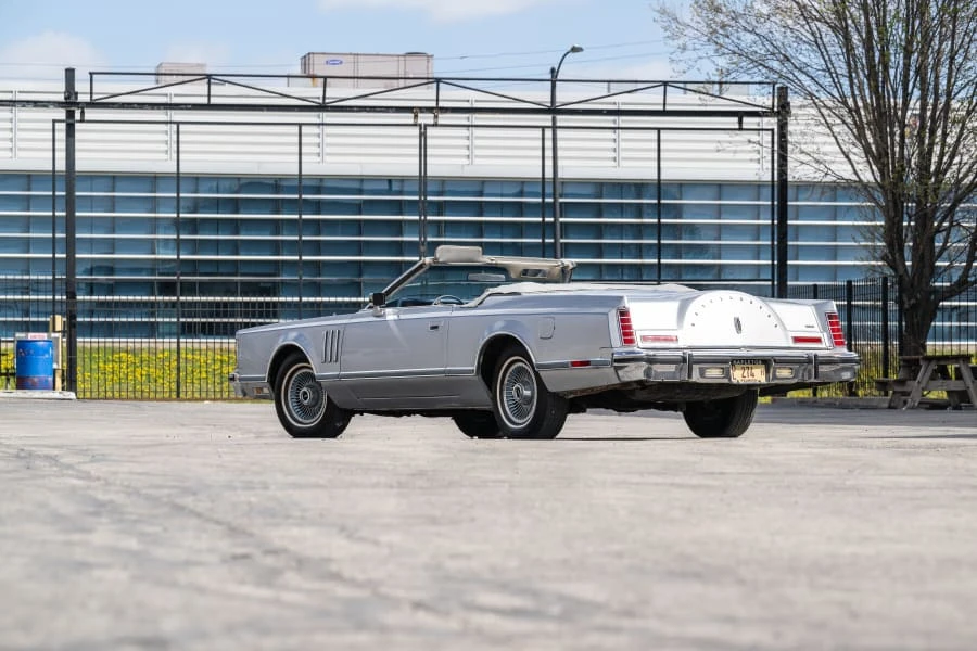 1977 Lincoln Continental Mark V - Image 9 of 31