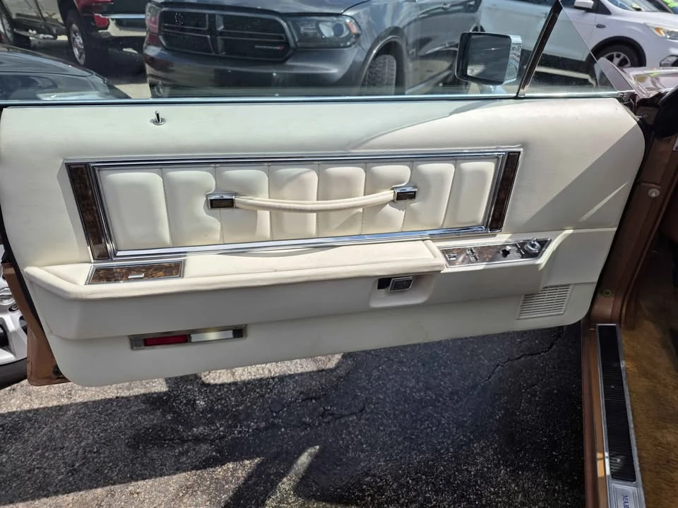 1977 Lincoln Continental Mark V - Image 9 of 18