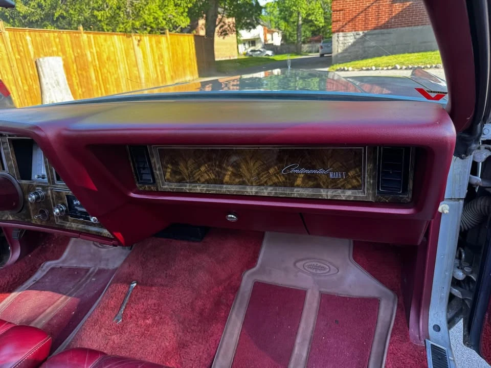 1977 Lincoln Continental 5th Gen - Image 9 of 19