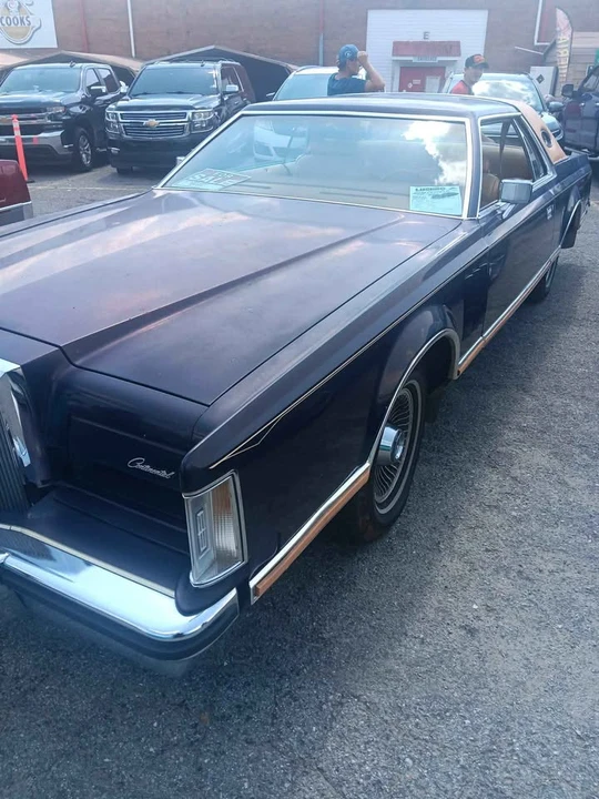 1977 Lincoln Continental 5th Gen - Image 4 of 8