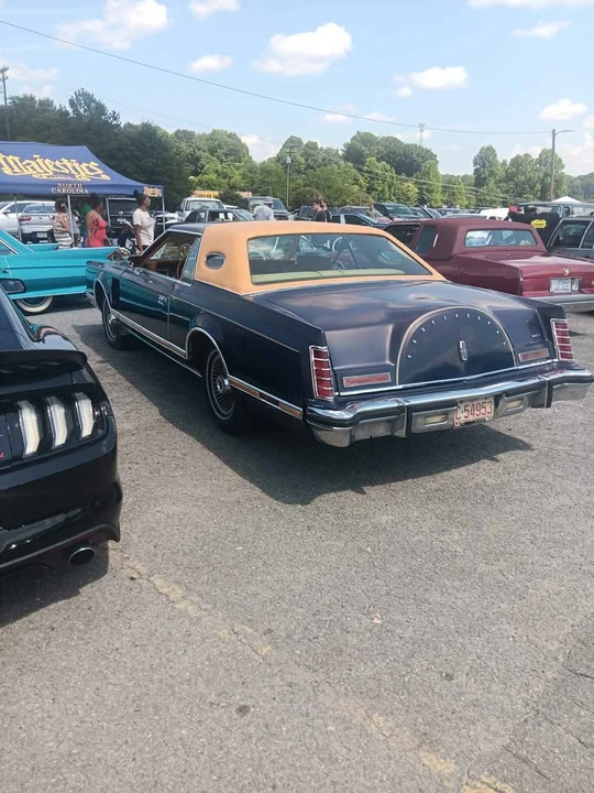 1977 Lincoln Continental 5th Gen - Image 3 of 8