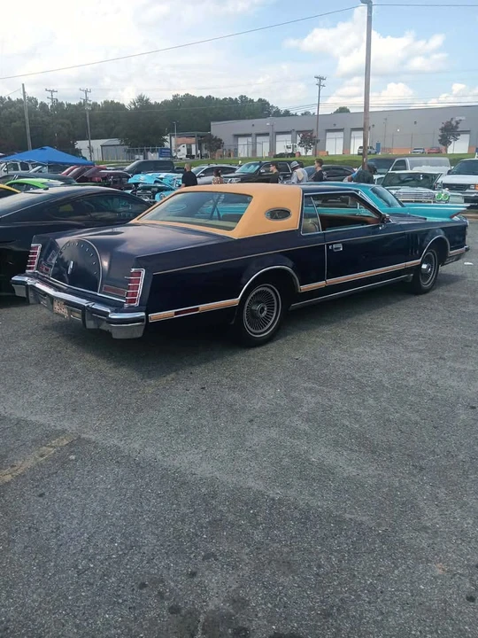 1977 Lincoln Continental 5th Gen - Image 6 of 8