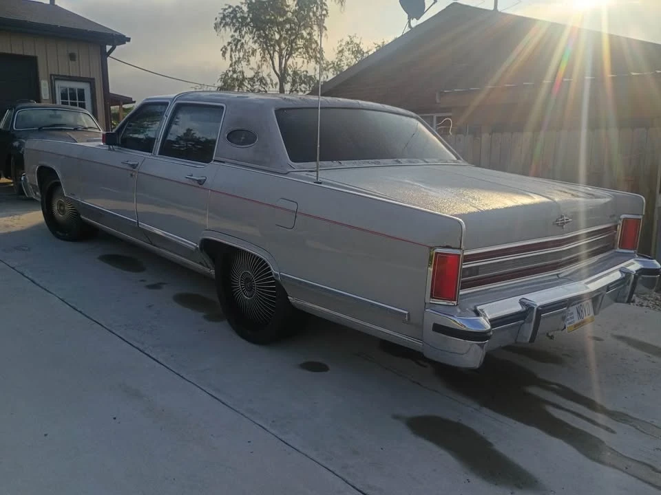 1977 Lincoln Continental 5th Gen - Image 2 of 6