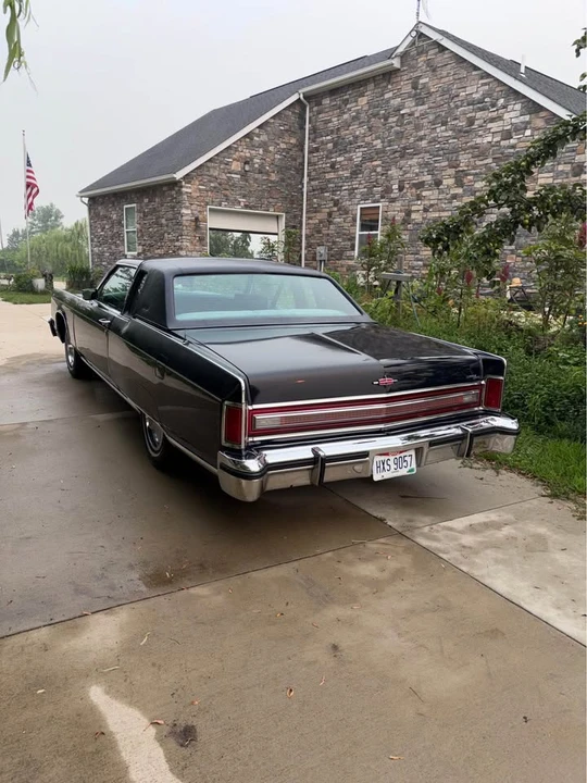 1977 Lincoln Continental 5th Gen - Image 2 of 2