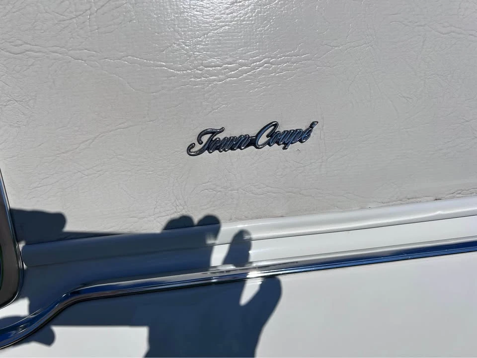 1977 Lincoln Continental 5th Gen - Image 16 of 17