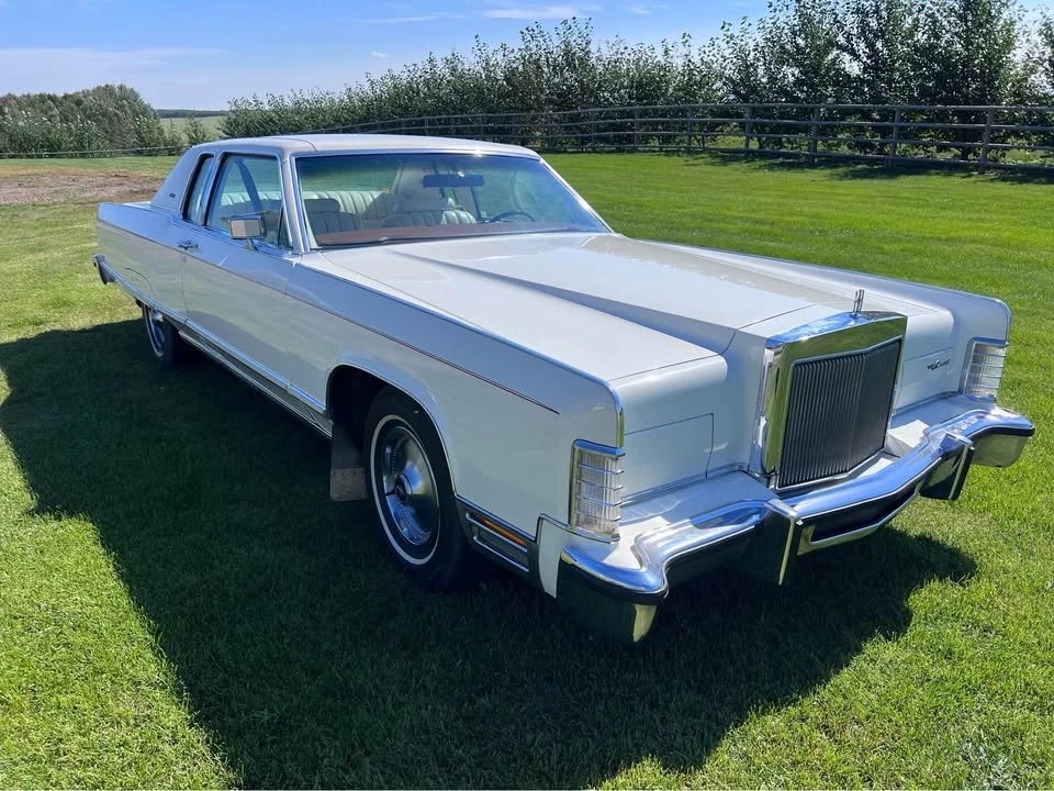 1977 Lincoln Continental 5th Gen - Image 13 of 17