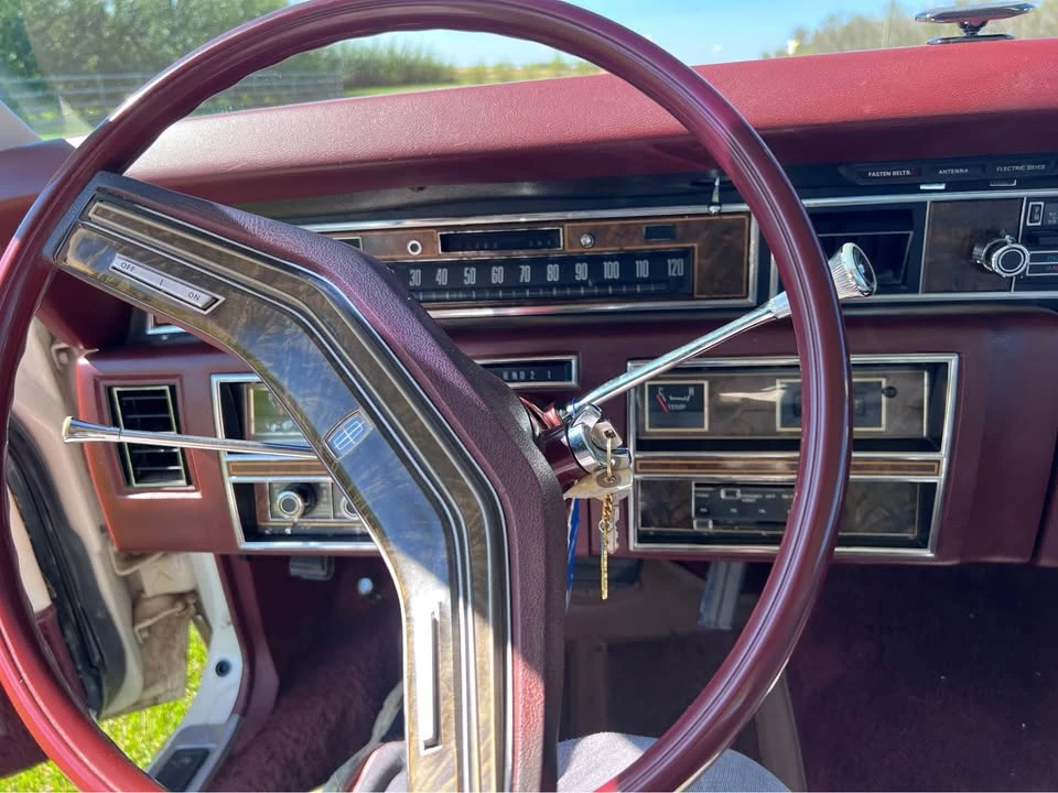 1977 Lincoln Continental 5th Gen - Image 10 of 17
