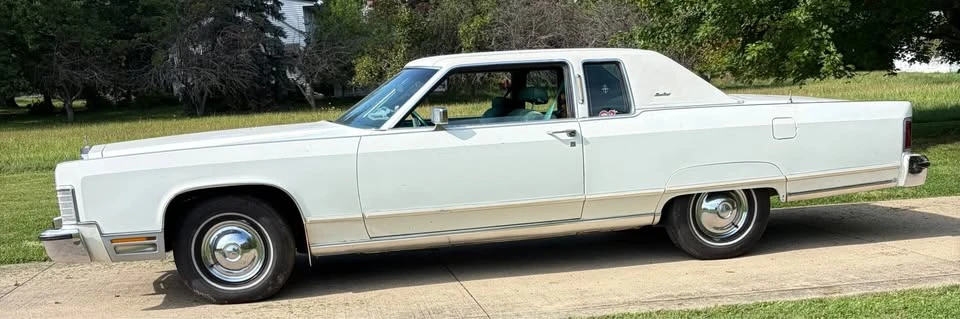 1977 Lincoln Continental 5th Gen - Image 2 of 9