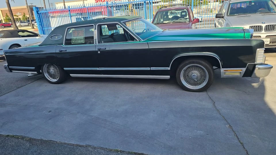 1977 Lincoln Continental 5th Gen - Image 4 of 16