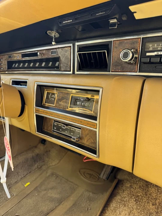 1977 Lincoln Continental 5th Gen - Image 10 of 11