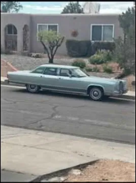 1977 Lincoln Continental Sedan 4D