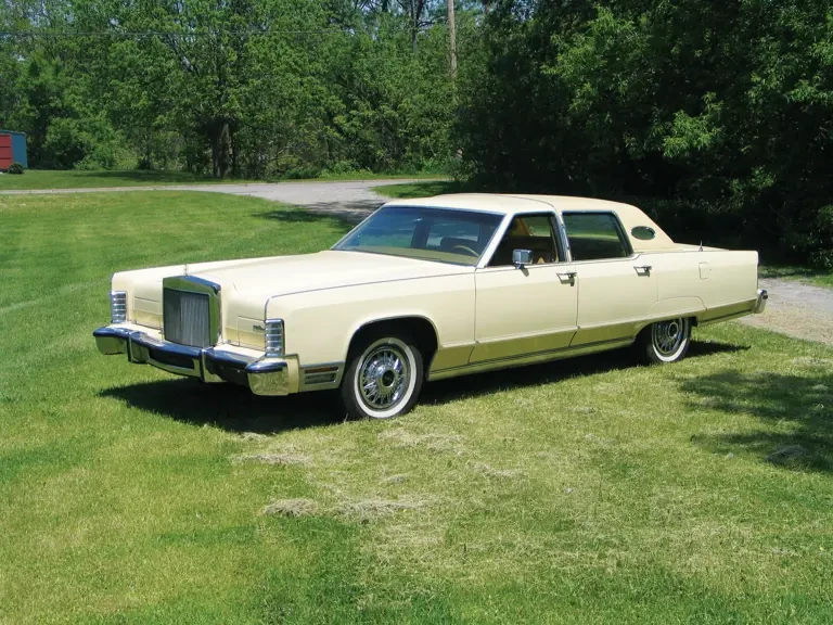 1977 Lincoln Continental 5th Gen - Image 2 of 2
