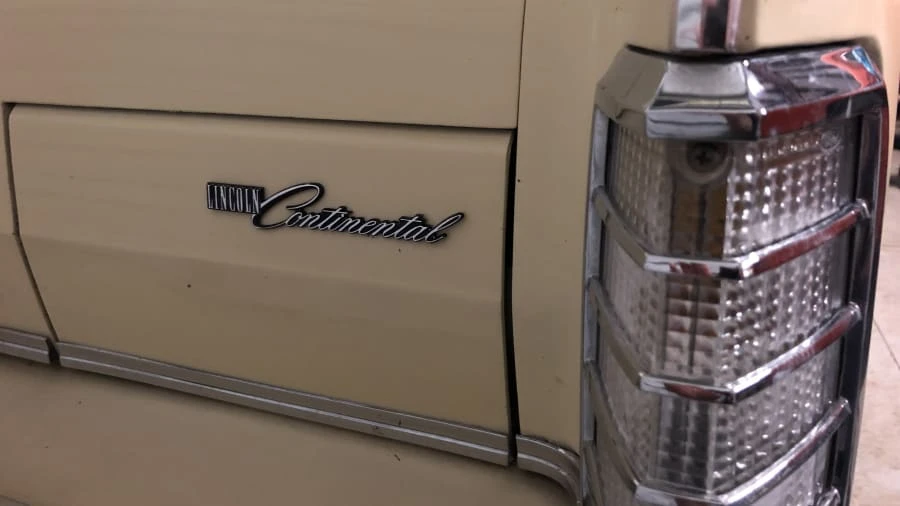 1977 Lincoln Continental 5th Gen - Image 14 of 20