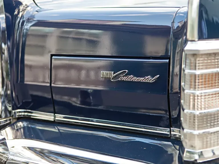1977 Lincoln Continental 5th Gen - Image 9 of 14
