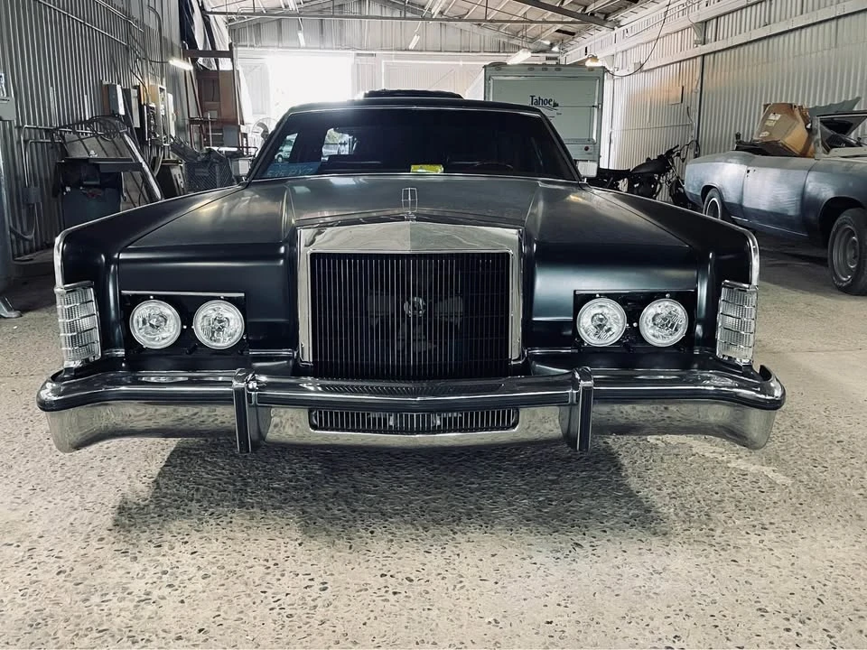 1977 Lincoln Continental - Image 2 of 7