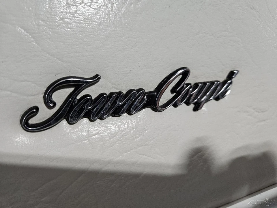 1977 Lincoln Continental 5th Gen - Image 11 of 22