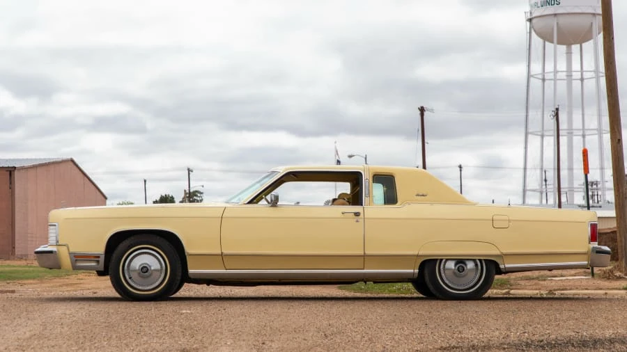 1977 Lincoln Continental 5th Gen - Image 2 of 13