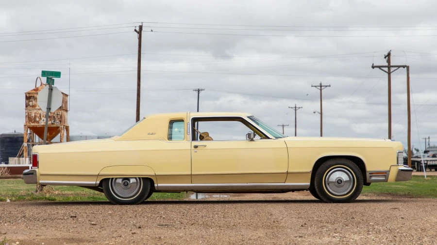 1977 Lincoln Continental 5th Gen - Image 8 of 13