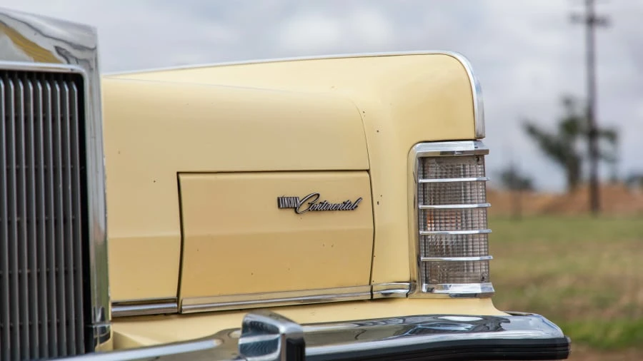 1977 Lincoln Continental 5th Gen - Image 9 of 13