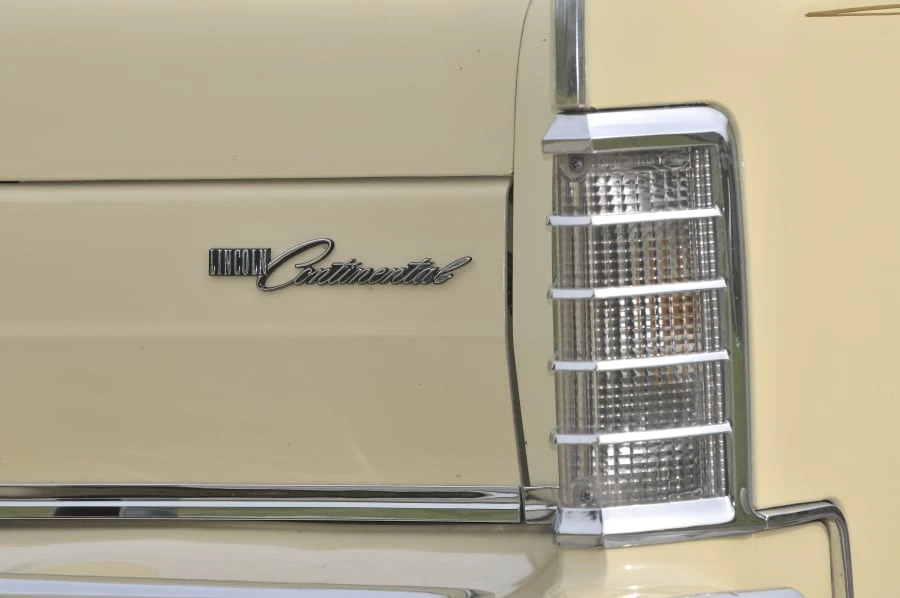 1977 Lincoln Continental 5th Gen - Image 6 of 8
