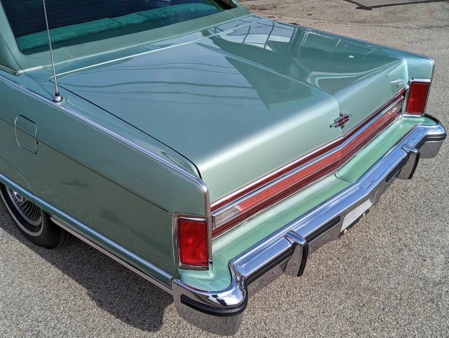 1977 Lincoln Continental 5th Gen - Image 24 of 31