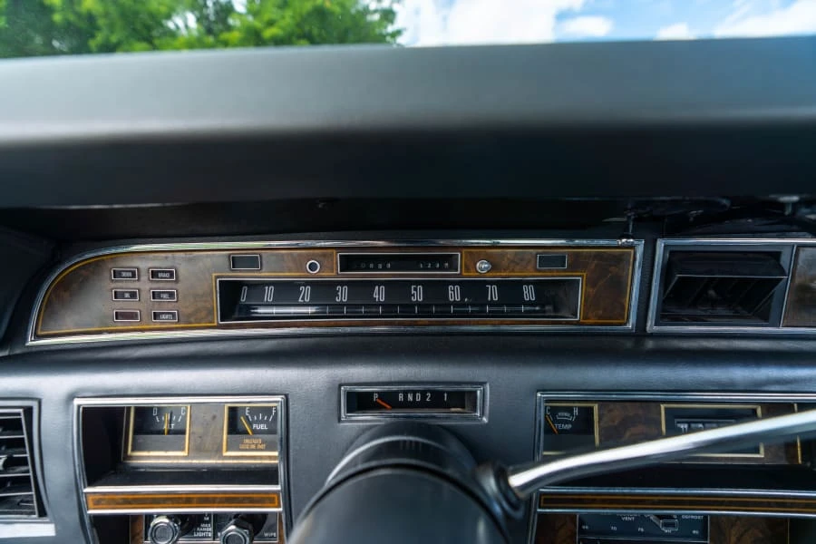 1977 Lincoln Continental 5th Gen - Image 17 of 23