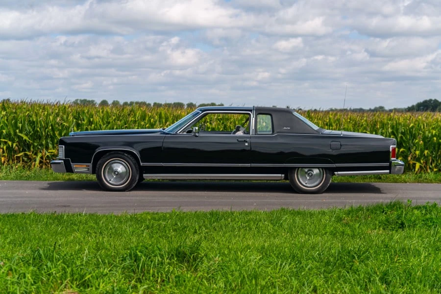 1977 Lincoln Continental 5th Gen - Image 2 of 23