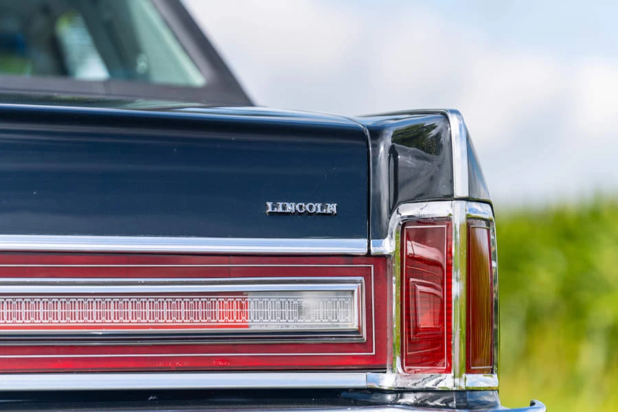 1977 Lincoln Continental 5th Gen - Image 12 of 23