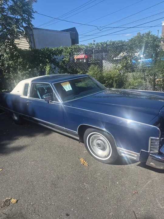 1977 Lincoln Continental 5th Gen - Image 2 of 6