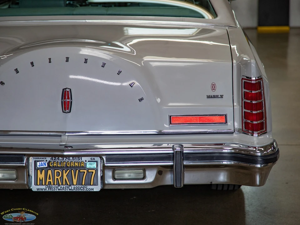 1977 Lincoln Continental 5th Gen - Image 21 of 31