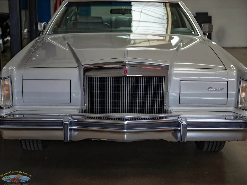 1977 Lincoln Continental 5th Gen - Image 16 of 31