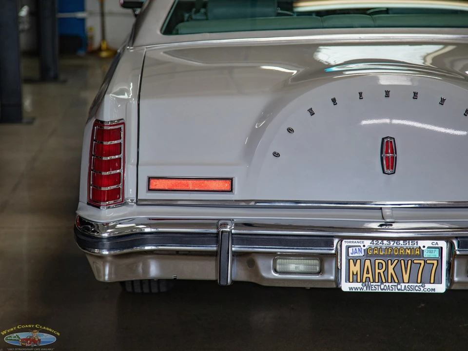 1977 Lincoln Continental 5th Gen - Image 19 of 31