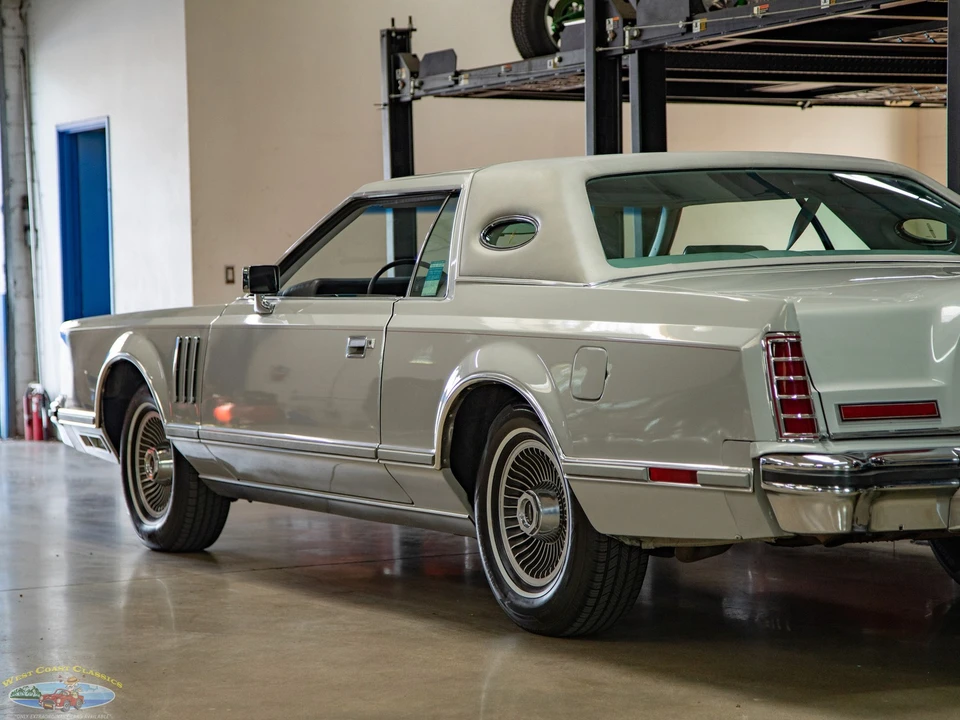 1977 Lincoln Continental 5th Gen - Image 23 of 31