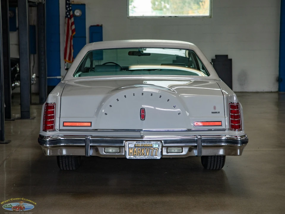 1977 Lincoln Continental 5th Gen - Image 18 of 31