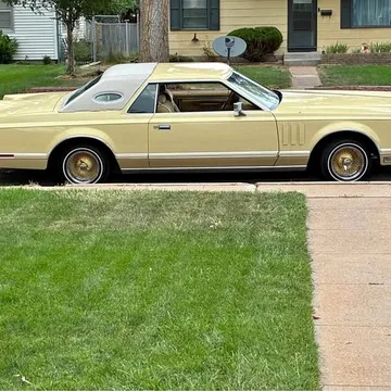 1977 Lincoln Continental Mark VII Bill Blass Designer 2D
