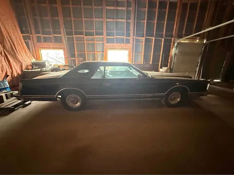 1977 Lincoln Continental Mark V