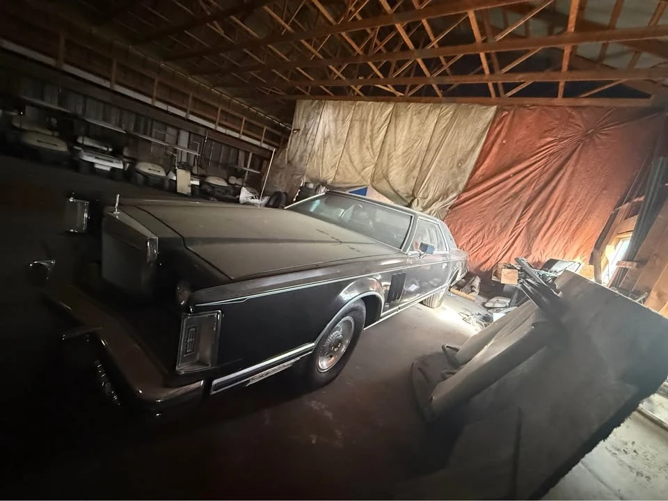 1977 Lincoln Continental Mark V - Image 4 of 9