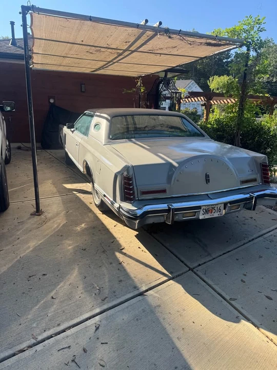 1977 Lincoln Continental Mark V - Image 2 of 9
