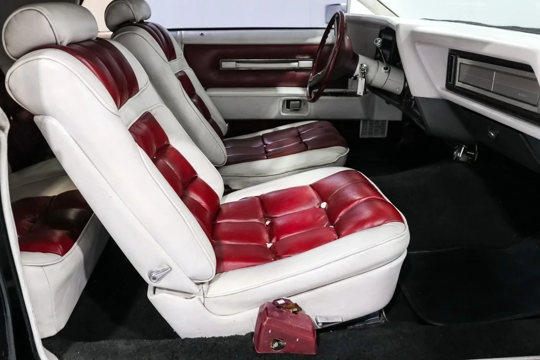1977 Lincoln Continental Mark V - Image 18 of 21