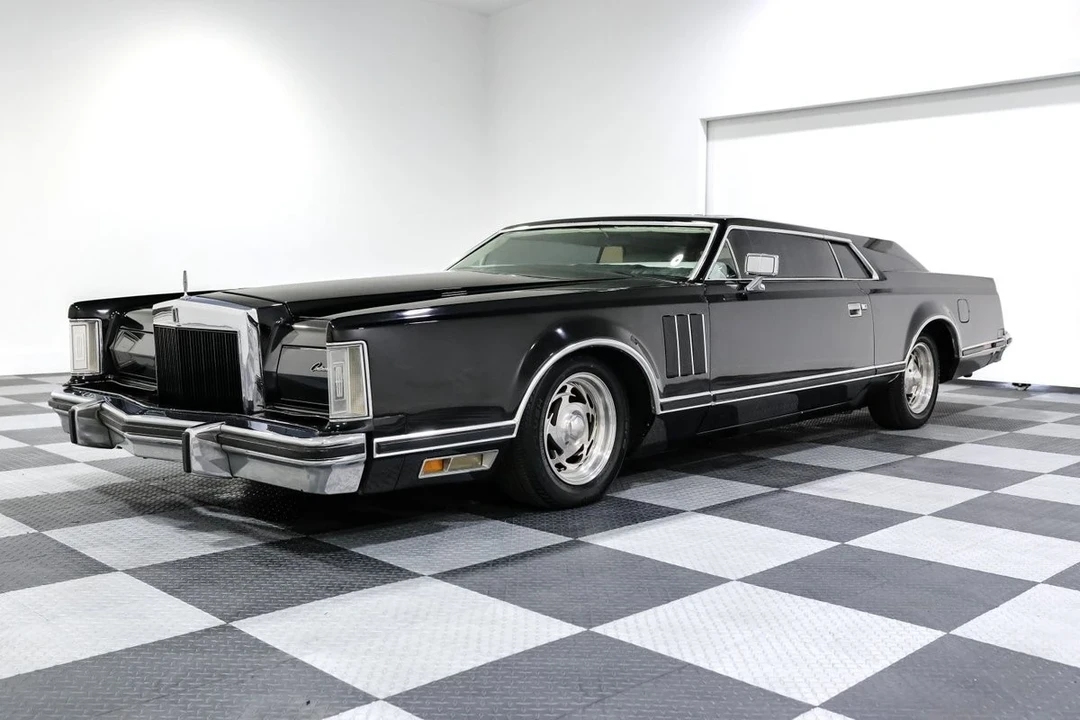 1977 Lincoln Continental Mark V - Image 3 of 12