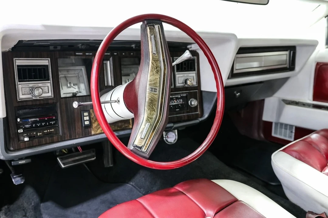 1977 Lincoln Continental Mark V - Image 14 of 21