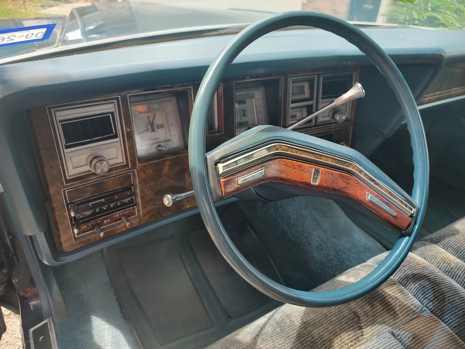 1977 Lincoln Continental Mark V - Image 19 of 20