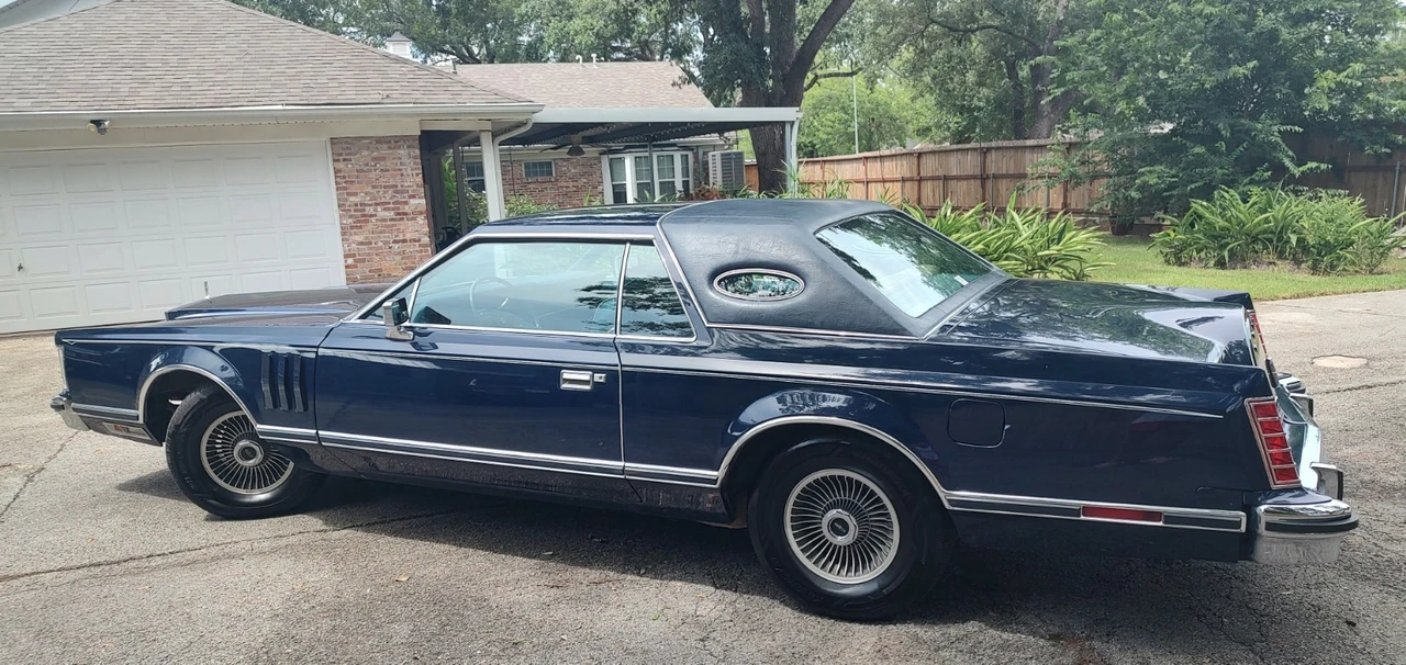 1977 Lincoln Continental Mark V - Image 9 of 20