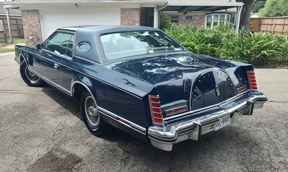 1977 Lincoln Continental Mark V - Image 11 of 20