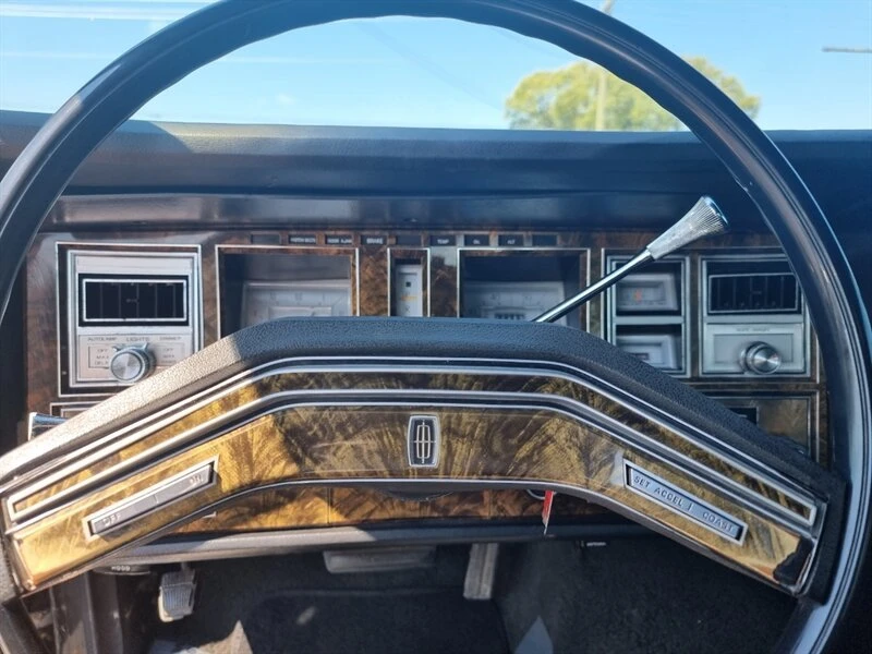 1977 Lincoln Continental Mark V - Image 12 of 20