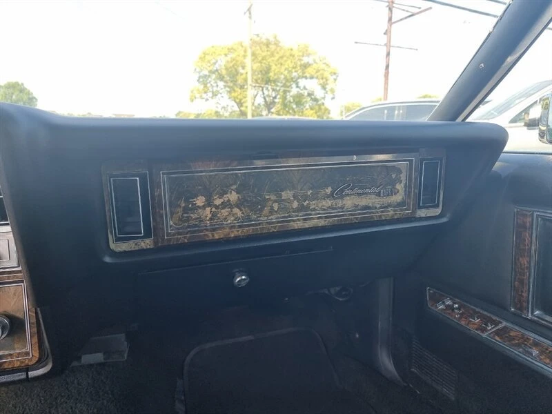1977 Lincoln Continental Mark V - Image 15 of 20