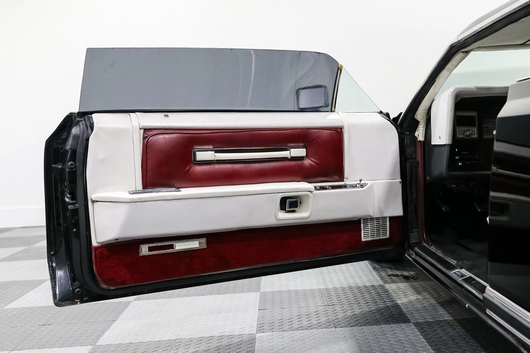 1977 Lincoln Continental Mark V - Image 13 of 21