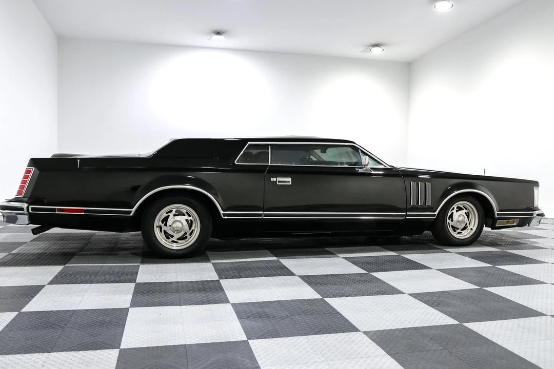 1977 Lincoln Continental Mark V - Image 8 of 21