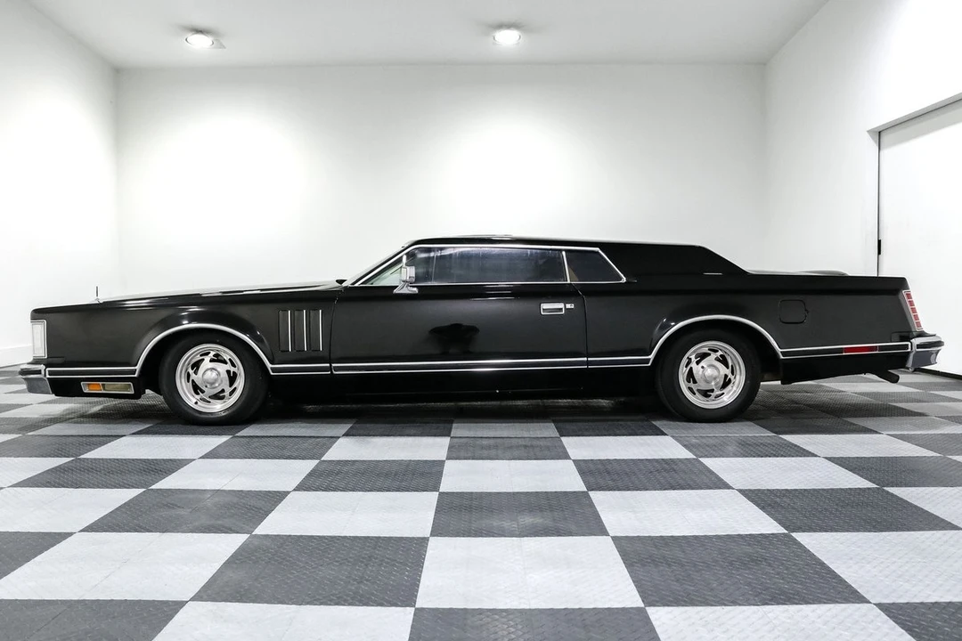 1977 Lincoln Continental Mark V - Image 4 of 21